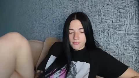 Snapshot of liana_diva chatting on 06-07-26, 11:03 liana_diva online show from 06-07-26, 11:03