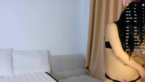 Snapshot of lianaughtybaker chatting on 03-15-26, 02:06 Lia online show from 03-15-26, 02:06