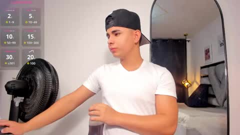 lianfox_ online show from 05-14-26, 12:23