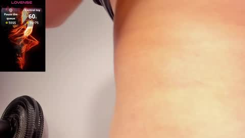 lianfox_ online show from 05-15-26, 03:41