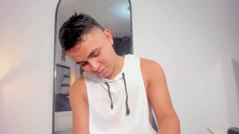 lianfox_ online show from 05-23-26, 12:31