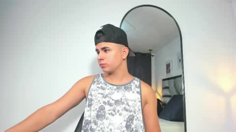 lianfox_ online show from 05-25-26, 12:33