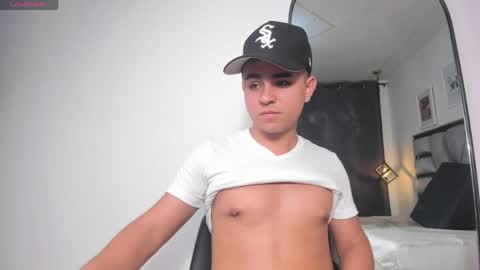 lianfox_ online show from 05-27-26, 03:09