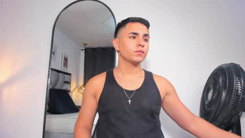 lianfox_ online show from 05-31-26, 02:02