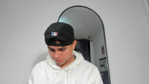lianfox_ online show from 06-14-26, 02:08