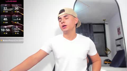 lianfox_ online show from 06-26-26, 01:59