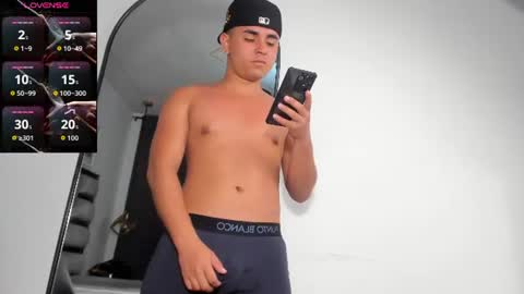 lianfox_ online show from 07-21-26, 12:40