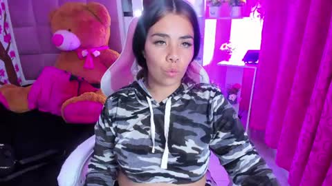 Snapshot of liany_taylor chatting on 06-17-26, 03:31 liany_taylor online show from 06-17-26, 03:31
