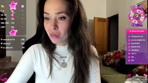 Snapshot of liaquinn chatting on 02-18-25, 04:05 LiaQuinn online show from 02-18-25, 04:05