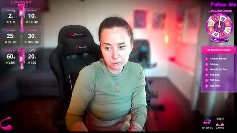 Snapshot of liaquinn chatting on 03-09-26, 12:53 LiaQuinn online show from 03-09-26, 12:53