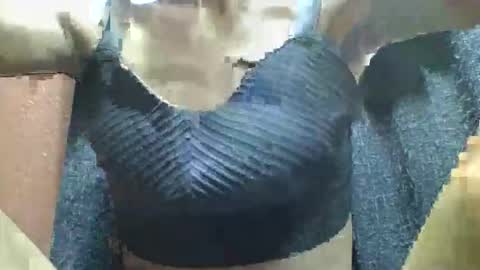 liaraisha online show from 11-12-25, 03:01