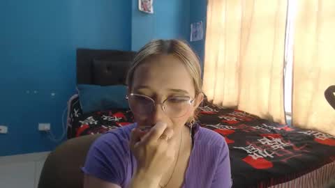 Lia Roberts online show from 10-10-25, 12:04