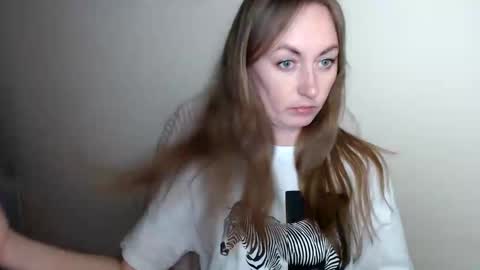 Lia online show from 05-29-26, 12:47