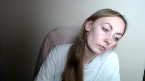 Lia online show from 06-22-26, 12:02