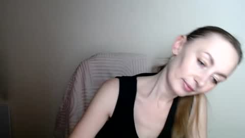 Lia online show from 06-24-26, 12:04