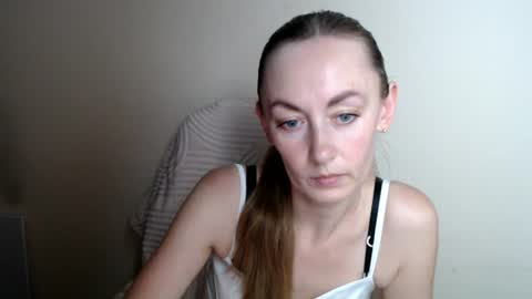 Lia online show from 06-27-26, 11:59