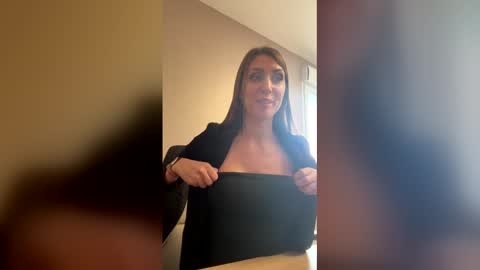 Lib ertine32 online show from 03-03-26, 11:27