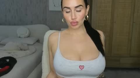 Libby online show from 11-15-25, 01:29