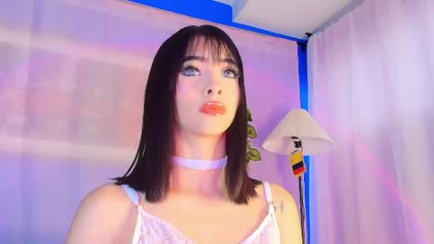 Valentina Hall online show from 07-13-26, 11:46