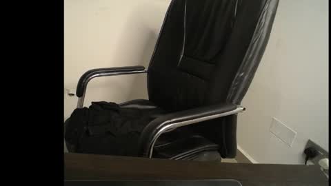 Snapshot of lick_pussyjuice chatting on 01-15-25, 02:06 kimani online show from 01-15-25, 02:06