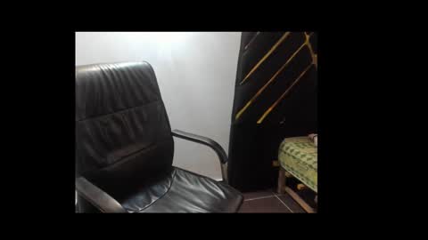 Snapshot of lick_pussyjuice chatting on 02-17-25, 04:53 kimani online show from 02-17-25, 04:53