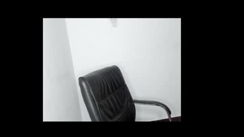 Snapshot of lick_pussyjuice chatting on 02-23-25, 02:40 kimani online show from 02-23-25, 02:40