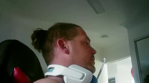 Snapshot of lickitwell29 chatting on 04-06-26, 11:27 lickitwell29 online show from 04-06-26, 11:27