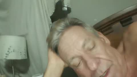 Snapshot of lickmysnowballs chatting on 01-17-25, 09:39 lickmysnowballs online show from 01-17-25, 09:39