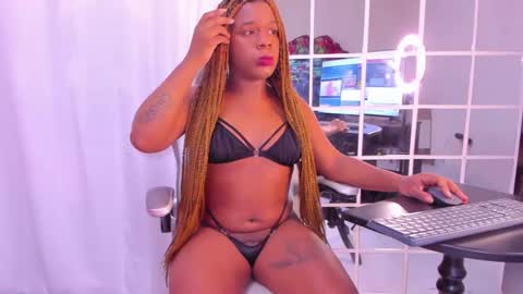 Snapshot of licyevans chatting on 09-16-25, 03:40 licy online show from 09-16-25, 03:40