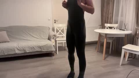 Snapshot of liferacw chatting on 12-17-25, 07:20 SofieXxxDoll online show from 12-17-25, 07:20