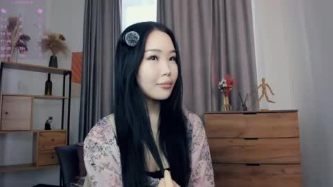 Snapshot of light_my_f1re chatting on 05-18-26, 07:25 Melissa online show from 05-18-26, 07:25