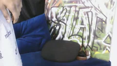 Snapshot of lightscamerawatchme chatting on 02-06-26, 01:32 lightscamerawatchme online show from 02-06-26, 01:32