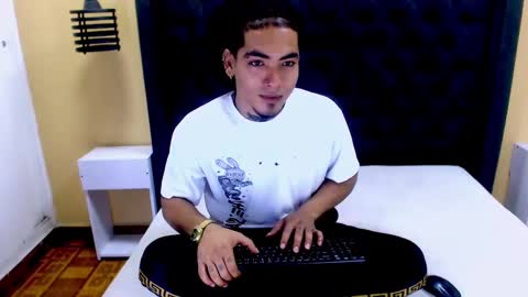 Snapshot of lihanjor_23 chatting on 02-14-25, 11:09 Lihan online show from 02-14-25, 11:09