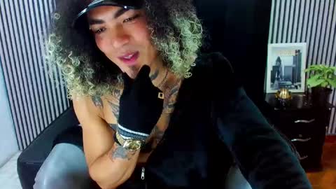Snapshot of lihanjor_23 chatting on 09-27-25, 01:49 Lihan online show from 09-27-25, 01:49