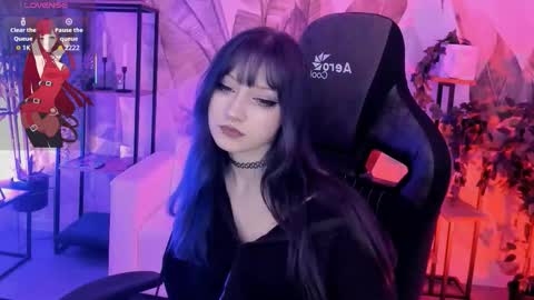 Snapshot of lii_luu chatting on 12-14-25, 12:43 LiLu online show from 12-14-25, 12:43