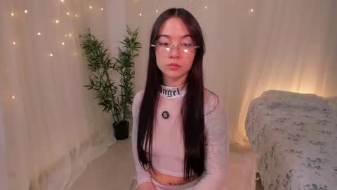 Lia Sweet online show from 05-13-26, 04:15