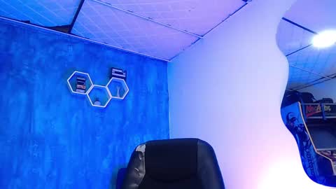 Daniel online show from 02-13-25, 04:39