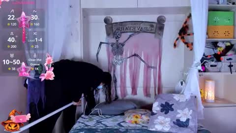 Snapshot of liiavega chatting on 10-25-25, 11:40 online show from 10-25-25, 11:40