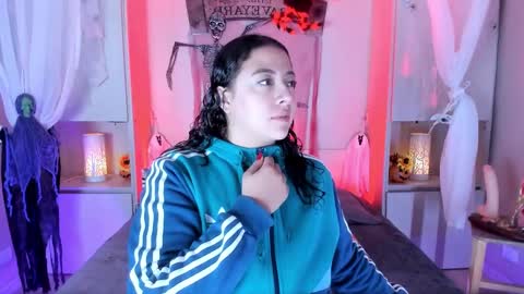 Snapshot of liiavega chatting on 10-29-25, 11:45 online show from 10-29-25, 11:45