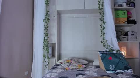 Snapshot of liiavega chatting on 11-20-25, 11:43 online show from 11-20-25, 11:43