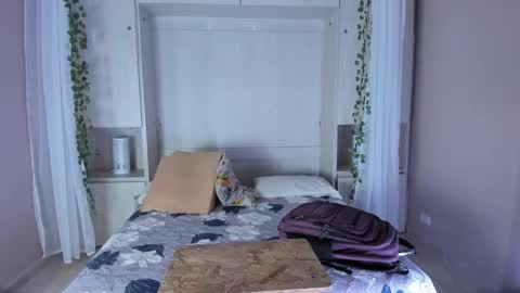 Snapshot of liiavega chatting on 11-22-25, 11:42 online show from 11-22-25, 11:42