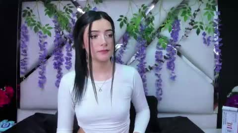 Snapshot of liinzy_rouse chatting on 12-18-25, 02:56 Brittany online show from 12-18-25, 02:56