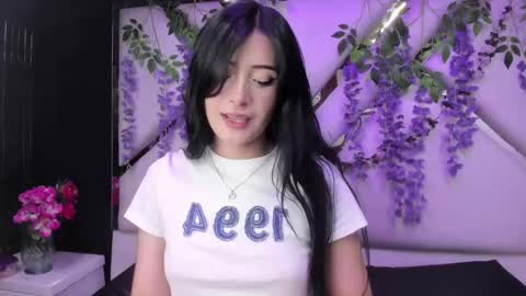 Snapshot of liinzy_rouse chatting on 12-20-25, 02:57 Brittany online show from 12-20-25, 02:57