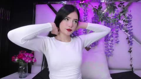 Snapshot of liinzy_rouse chatting on 02-09-26, 03:49 Brittany online show from 02-09-26, 03:49