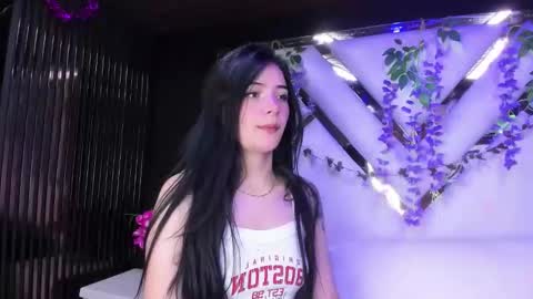 Snapshot of liinzy_rouse chatting on 02-24-26, 02:48 Brittany online show from 02-24-26, 02:48