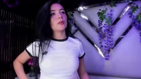 Snapshot of liinzy_rouse chatting on 02-28-26, 02:51 Brittany online show from 02-28-26, 02:51