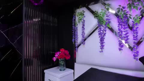 Snapshot of liinzy_rouse chatting on 03-11-26, 07:53 Brittany online show from 03-11-26, 07:53