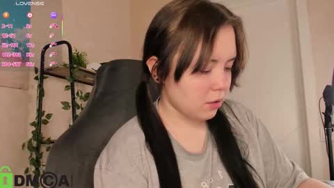 Snapshot of lika_davis chatting on 01-14-26, 04:34 Lika Davis online show from 01-14-26, 04:34