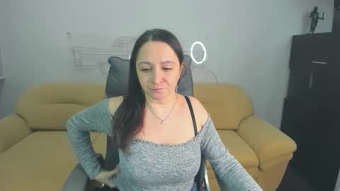 Lika online show from 02-13-26, 01:07