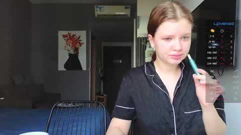 Call me Anna online show from 01-28-25, 02:43